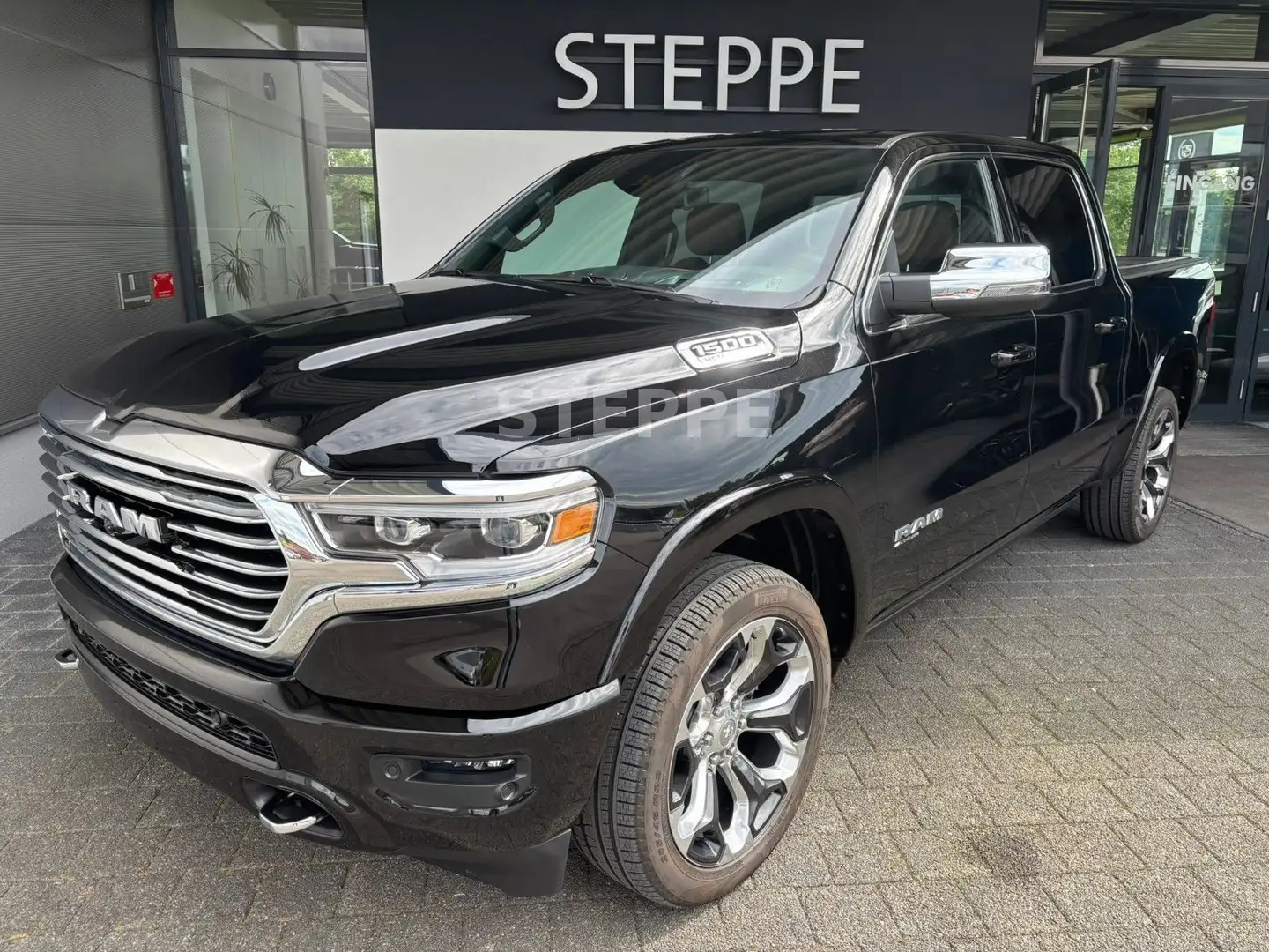 Dodge RAM 1500 5,7 V8 HEMI LONGHORN E-Torque. LPG AHK Schwarz - 1