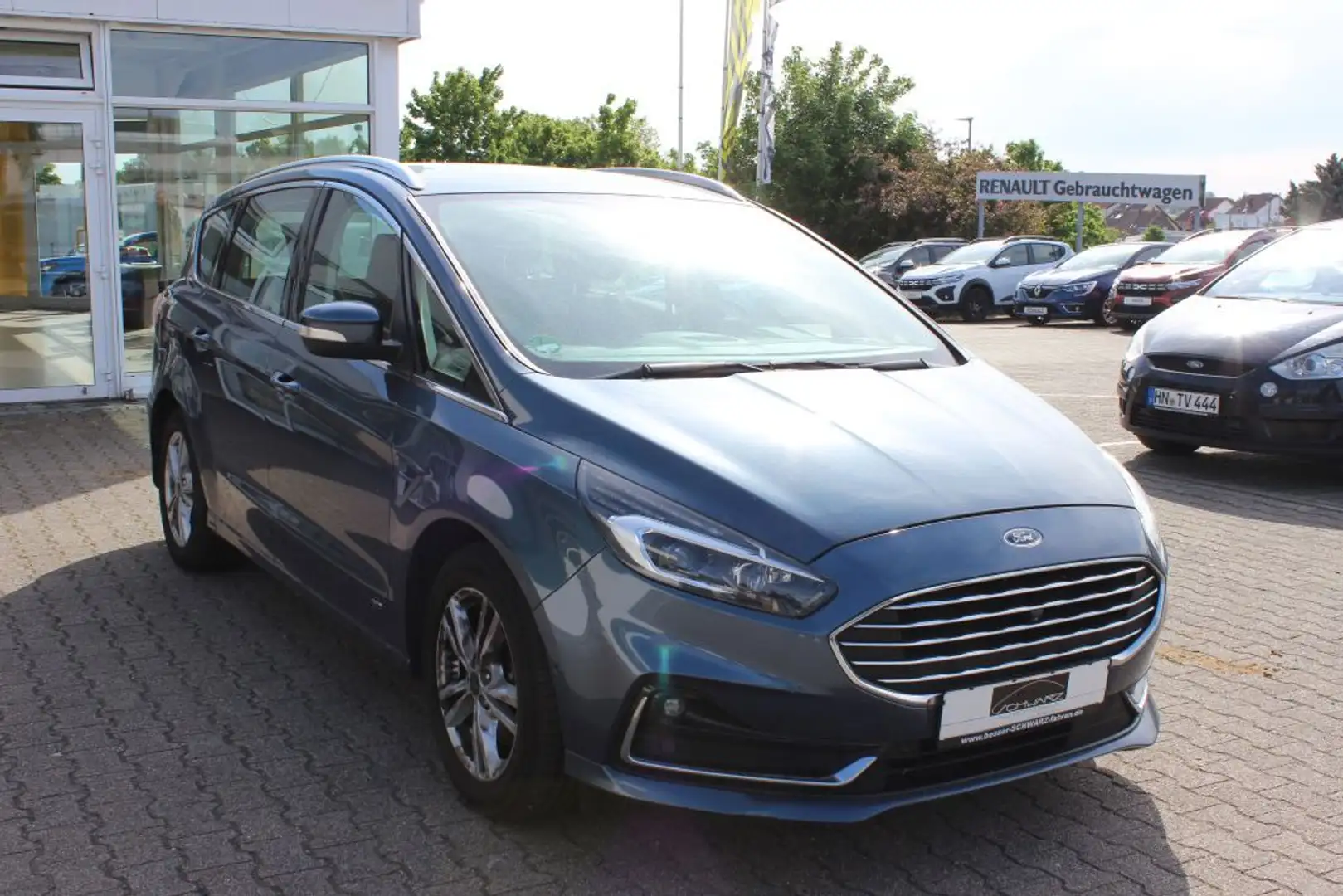 Ford S-Max 2.0 EcoBlue Allrad Aut. TITANIUM Modrá - 2