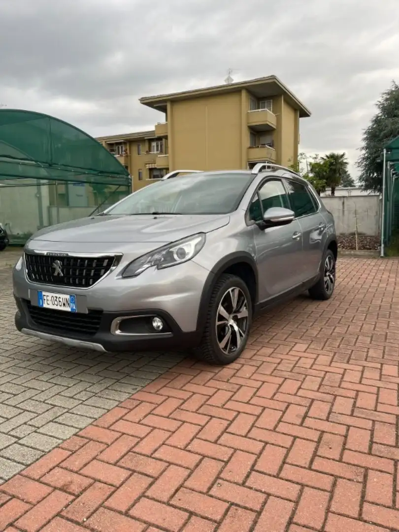 Peugeot 2008 1° serie PureTech 82 Allure Šedá - 2