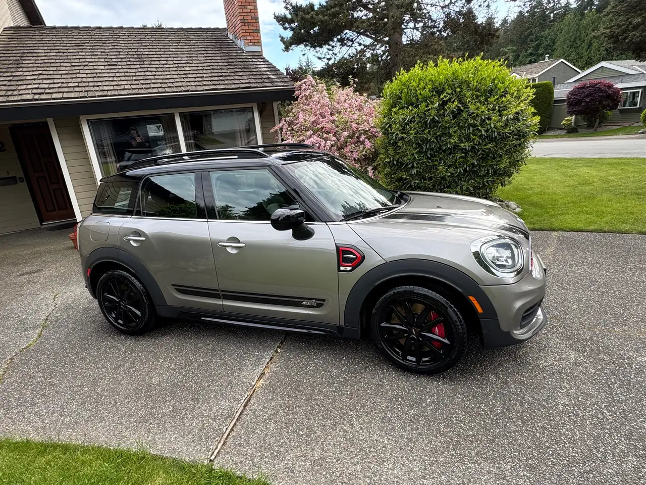 MINI Countryman снимка MINI Countryman