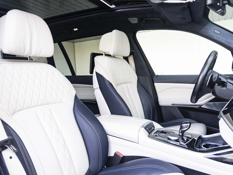 BMW X7 M50i | M Sportpakket | 22 inch | Executive Drive P — photo 4