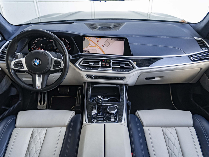 BMW X7 M50i | M Sportpakket | 22 inch | Executive Drive P — photo 3