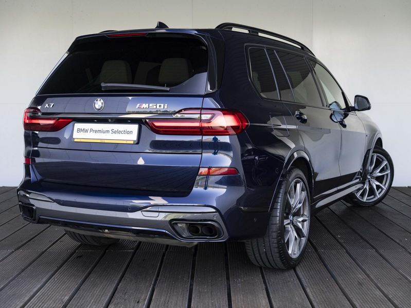 BMW X7 M50i | M Sportpakket | 22 inch | Executive Drive P — photo 2