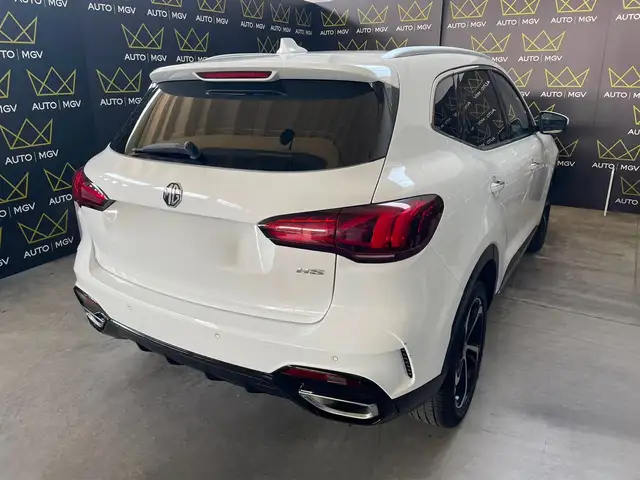 MG HS view 4