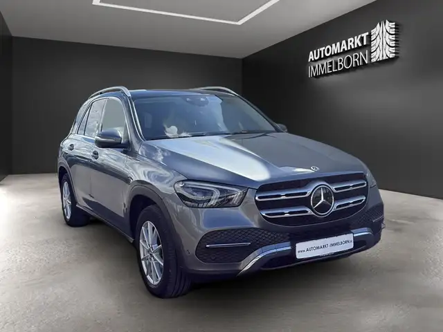 Mercedes-Benz Gle view 2