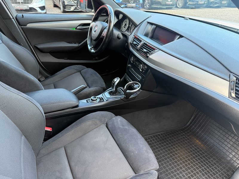 BMW X1 xDrive18d|m-Paket|Panorama|Navi|LED|Kundenauftrag — photo 9