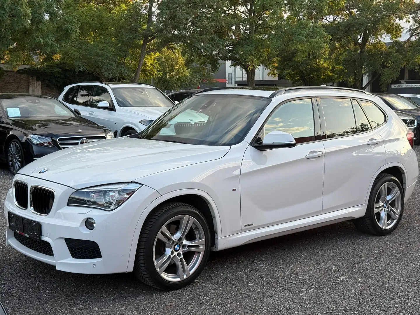 BMW X1 xDrive18d|m-Paket|Panorama|Navi|LED|Kundenauftrag Weiß - 1