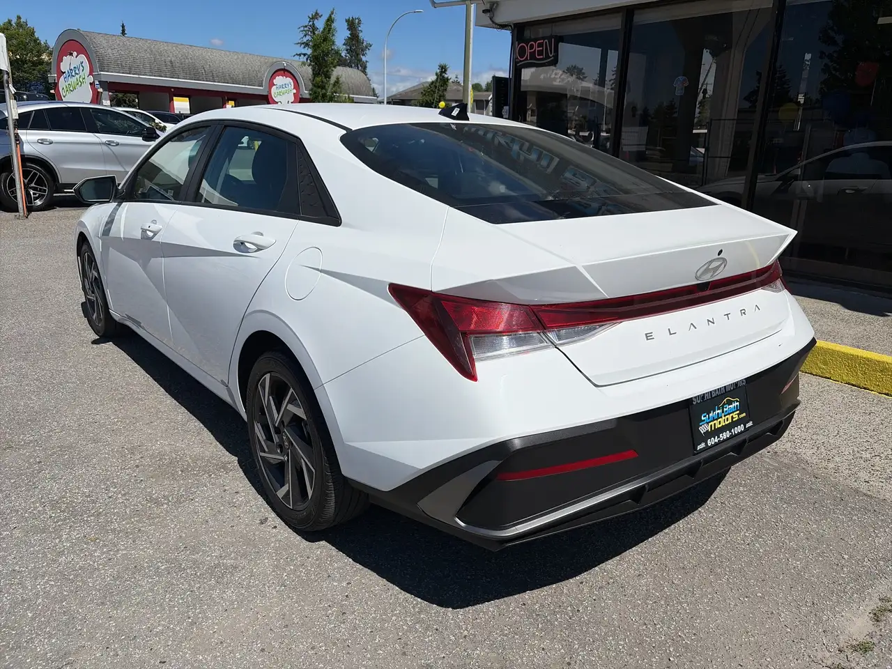 Hyundai ELANTRA снимка Hyundai ELANTRA