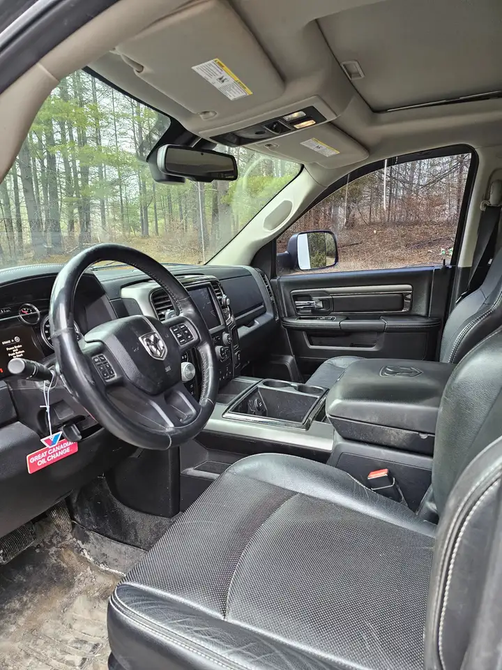 RAM 1500 снимка RAM 1500