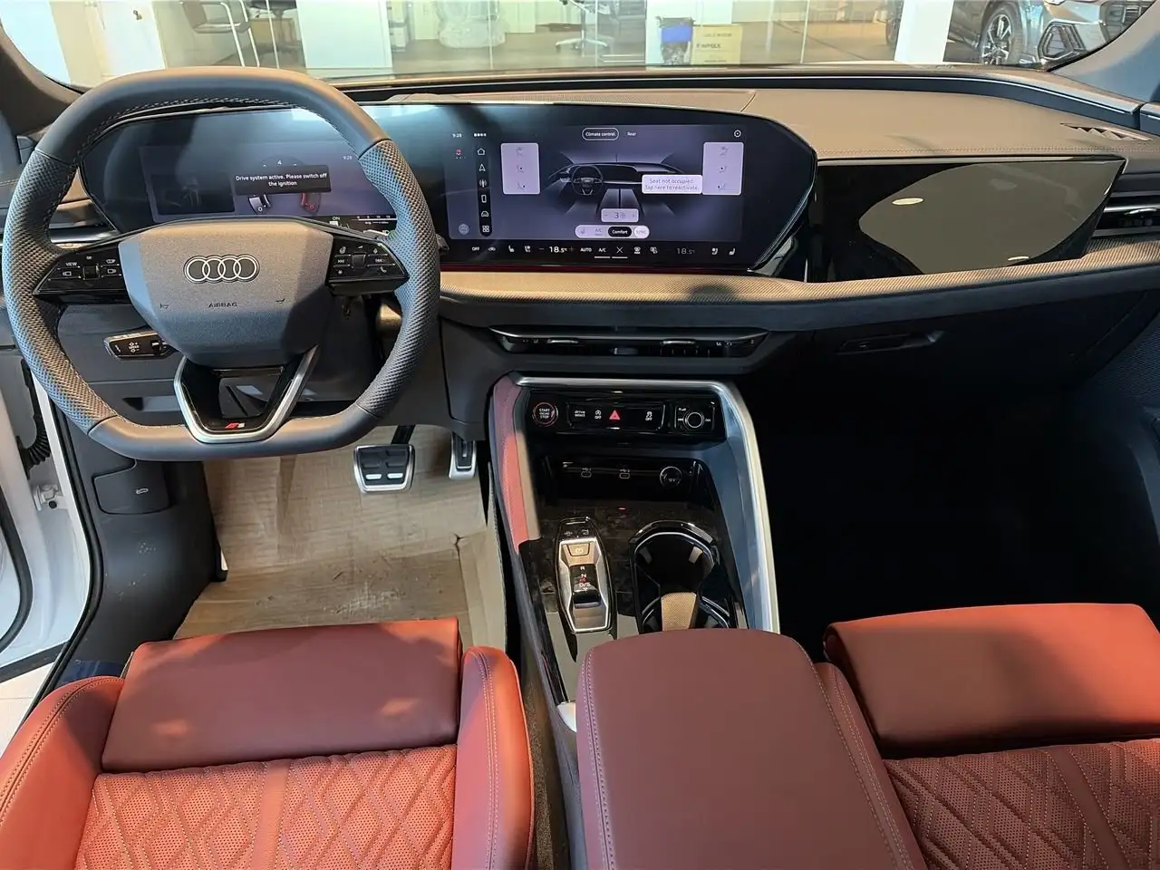 Audi SQ5 снимка Audi SQ5
