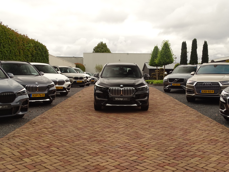 BMW X1 xDrive20i M-Sportstuur | HUD | 4x4 | BTW-Auto | Sp — photo 17