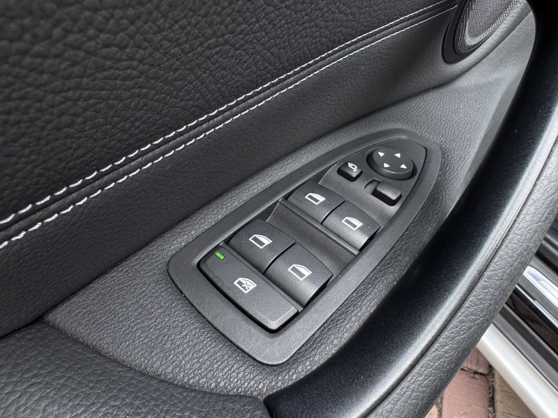 BMW X1 xDrive20i M-Sportstuur | HUD | 4x4 | BTW-Auto | Sp — photo 28