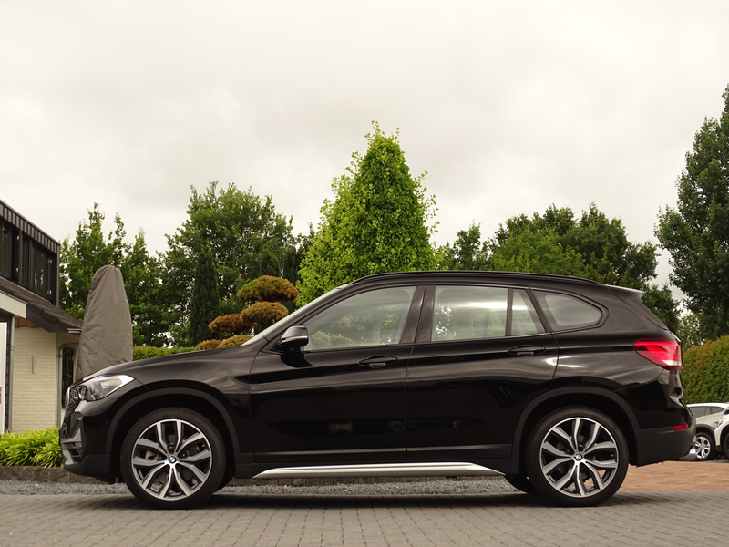 BMW X1 xDrive20i M-Sportstuur | HUD | 4x4 | BTW-Auto | Sp — photo 9