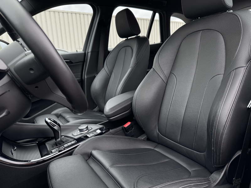 BMW X1 xDrive20i M-Sportstuur | HUD | 4x4 | BTW-Auto | Sp — photo 27