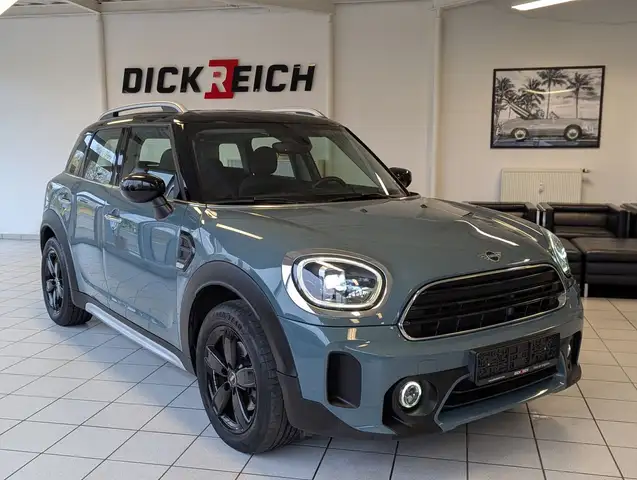 MINI Cooper Countryman 1.5 Cooper Aut. Driving-Assist LED