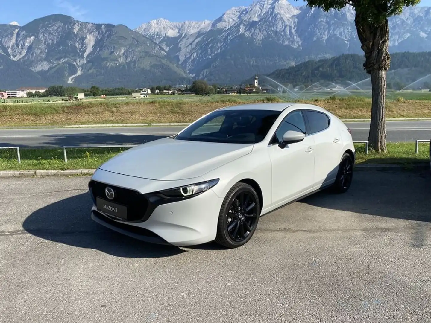 Mazda 3 2.0l e-SKY X186ps AT AWD Excl.-l. DASO DESI Weiß - 2