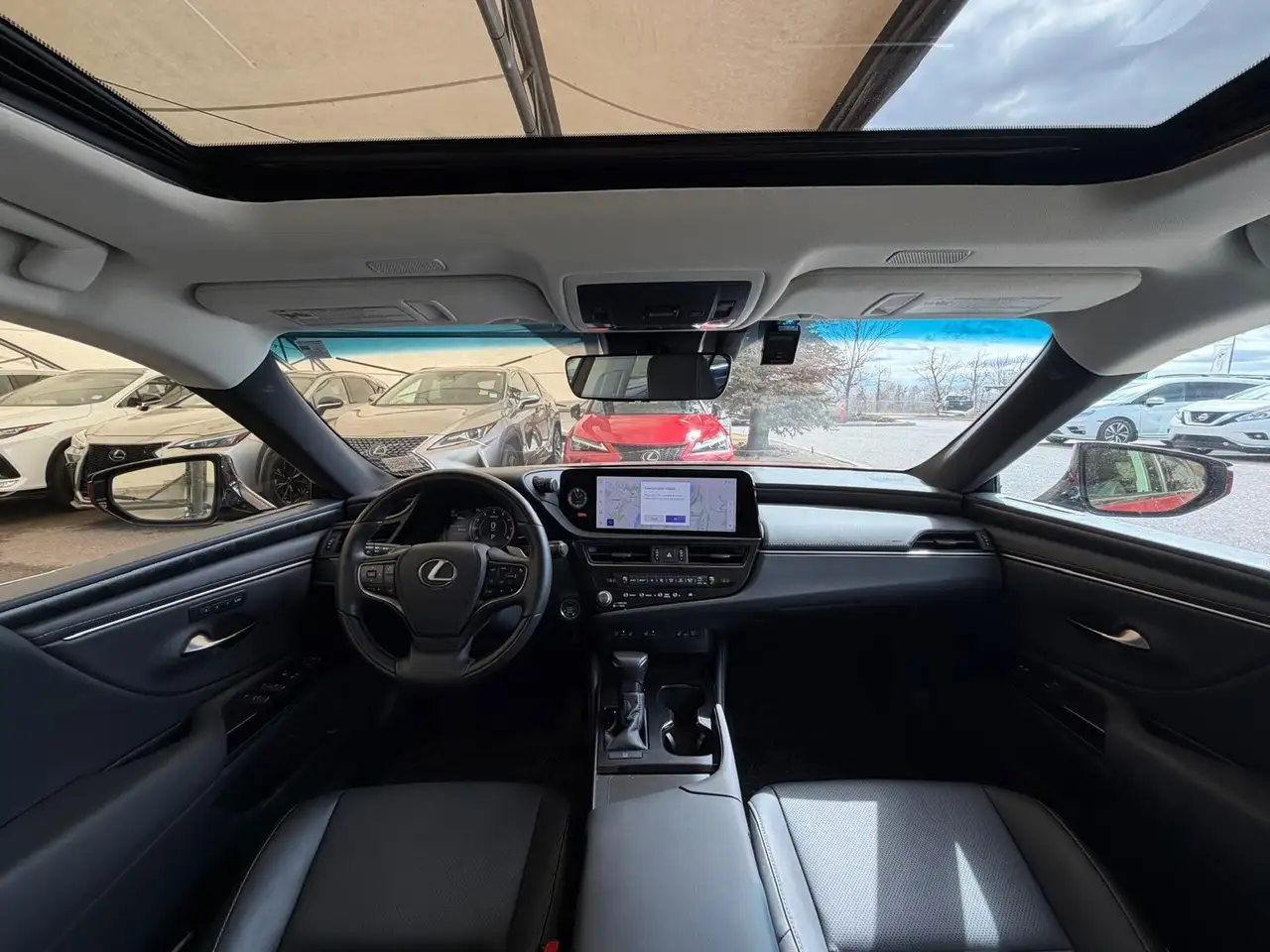 Lexus ES снимка Lexus ES