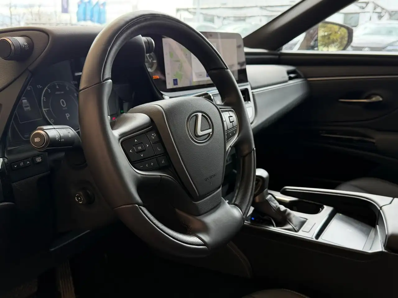 Lexus ES снимка Lexus ES