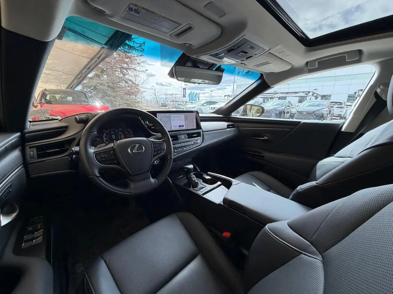 Lexus ES снимка Lexus ES