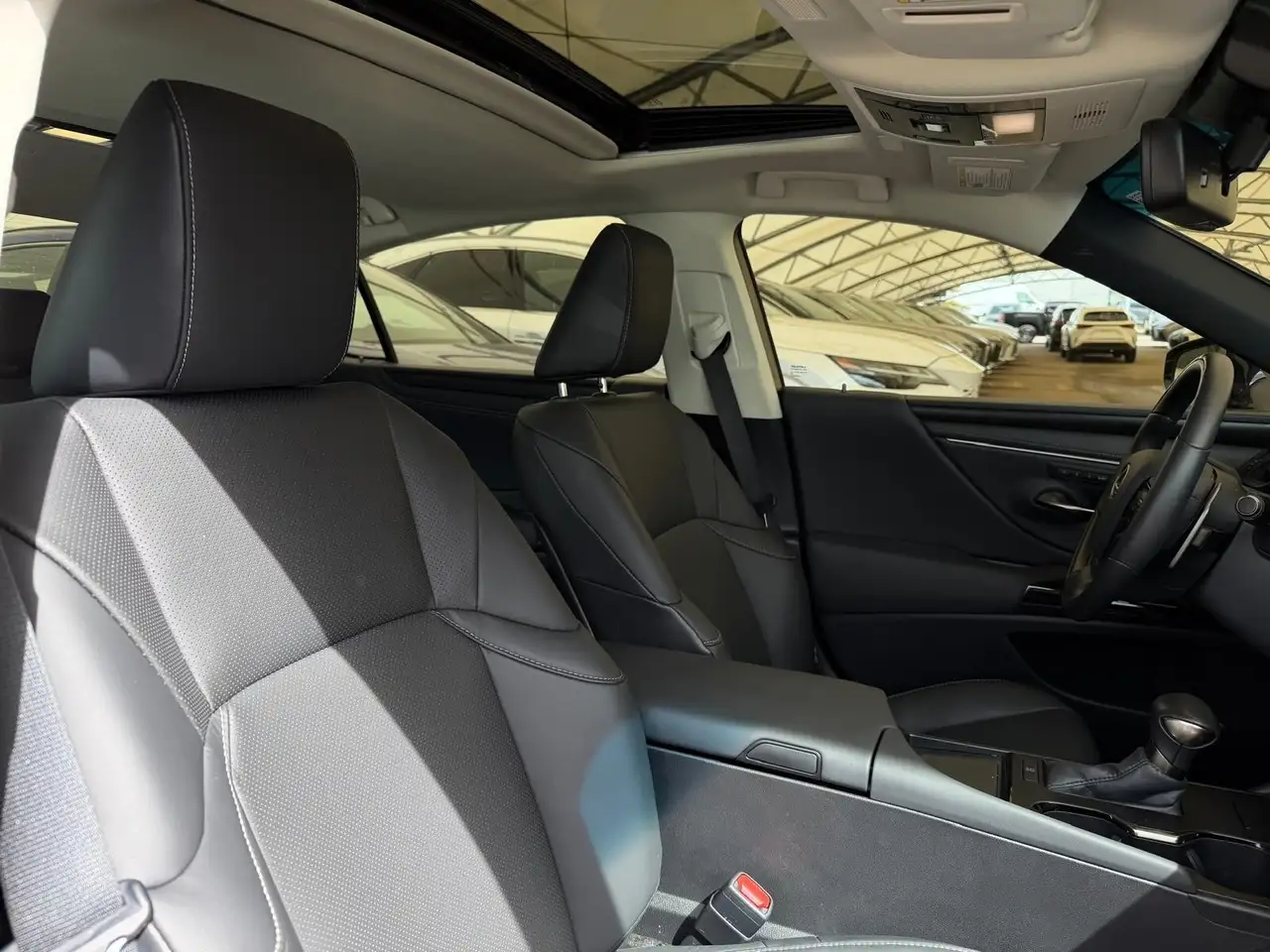 Lexus ES снимка Lexus ES