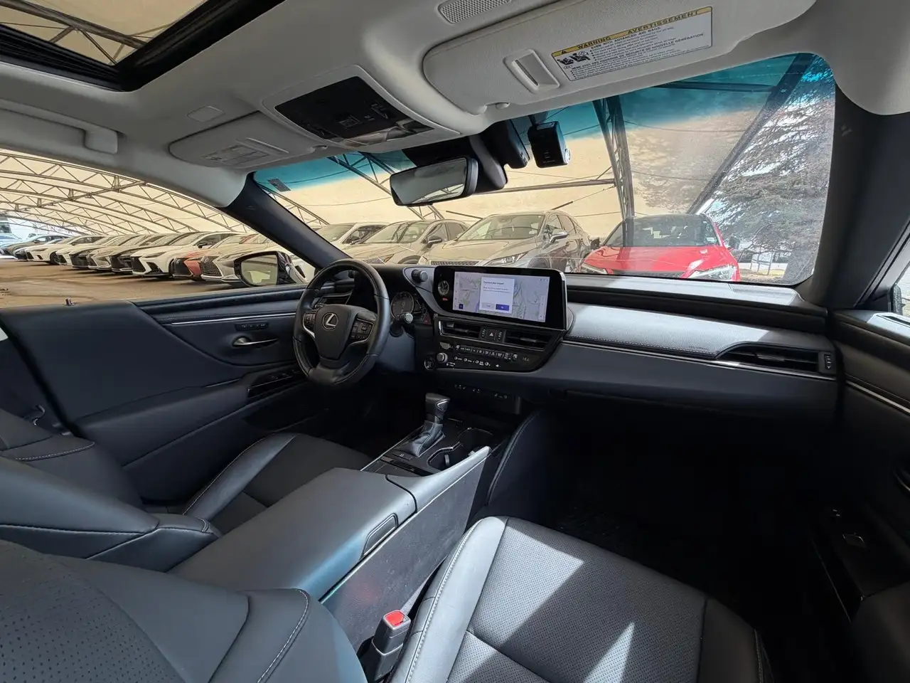 Lexus ES снимка Lexus ES