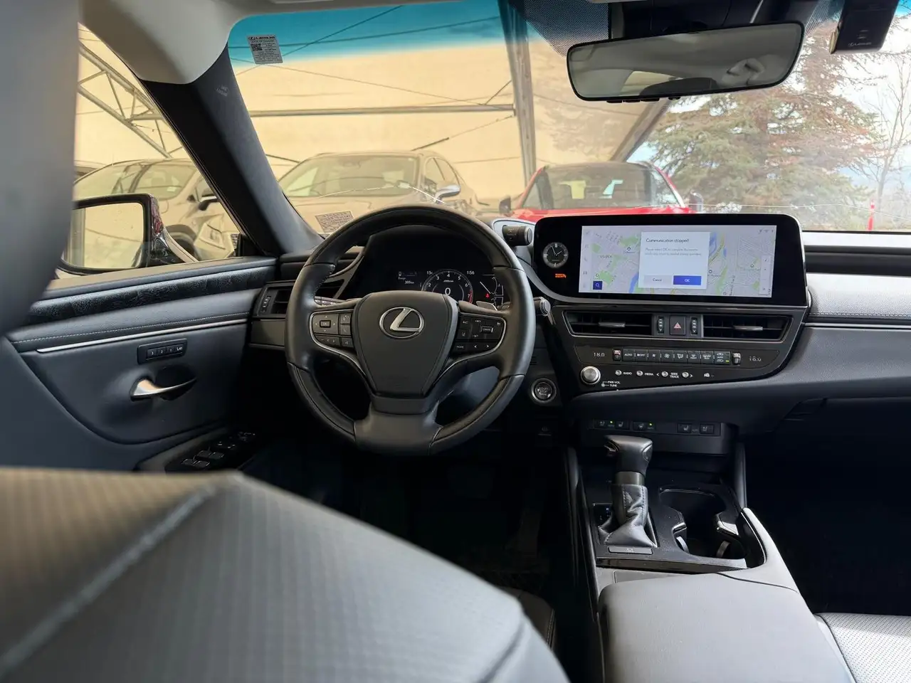 Lexus ES снимка Lexus ES
