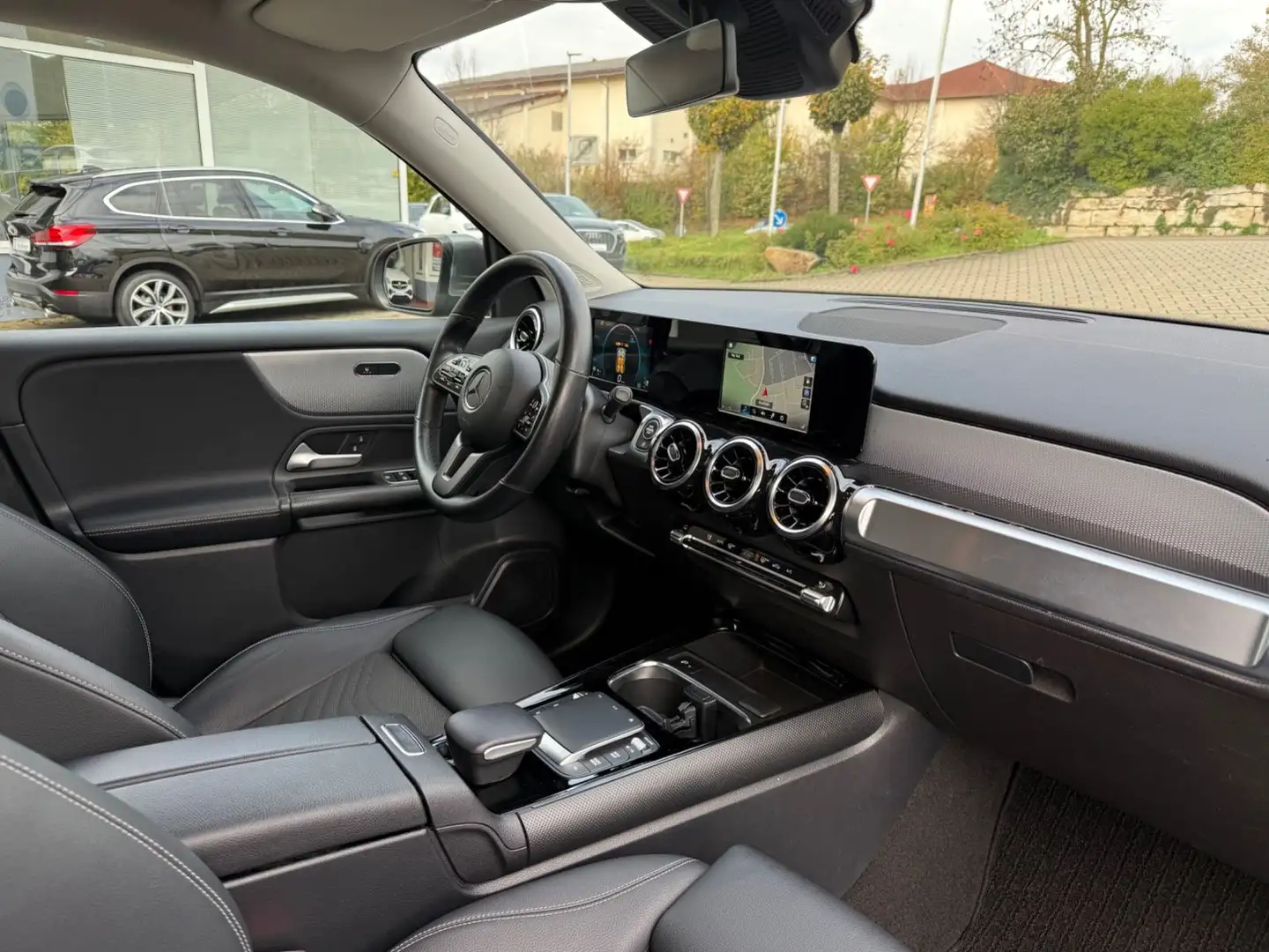 Mercedes-Benz GLB 200 d 4M Style Navi LED DTC AHK Kamera 7Sitze Grau - 2