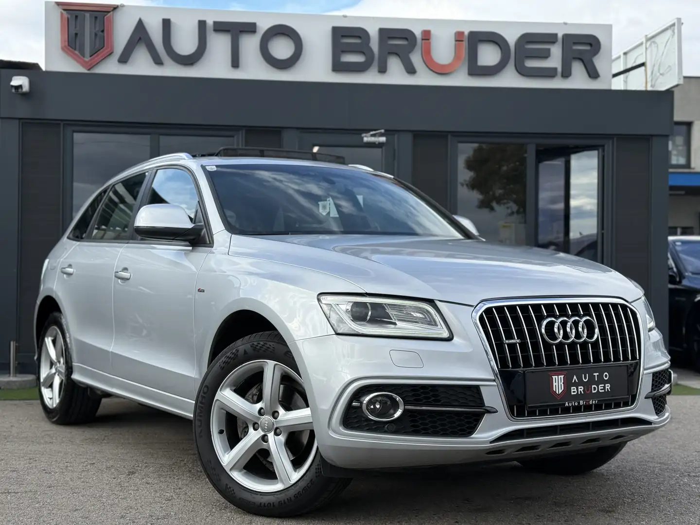 Audi Q5 2.0 TDI (130 kW) quattro Grau - 2