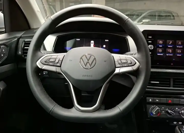 Volkswagen T-Cross "Más" 1.0 TSI 5 vel. 2025, foto 4