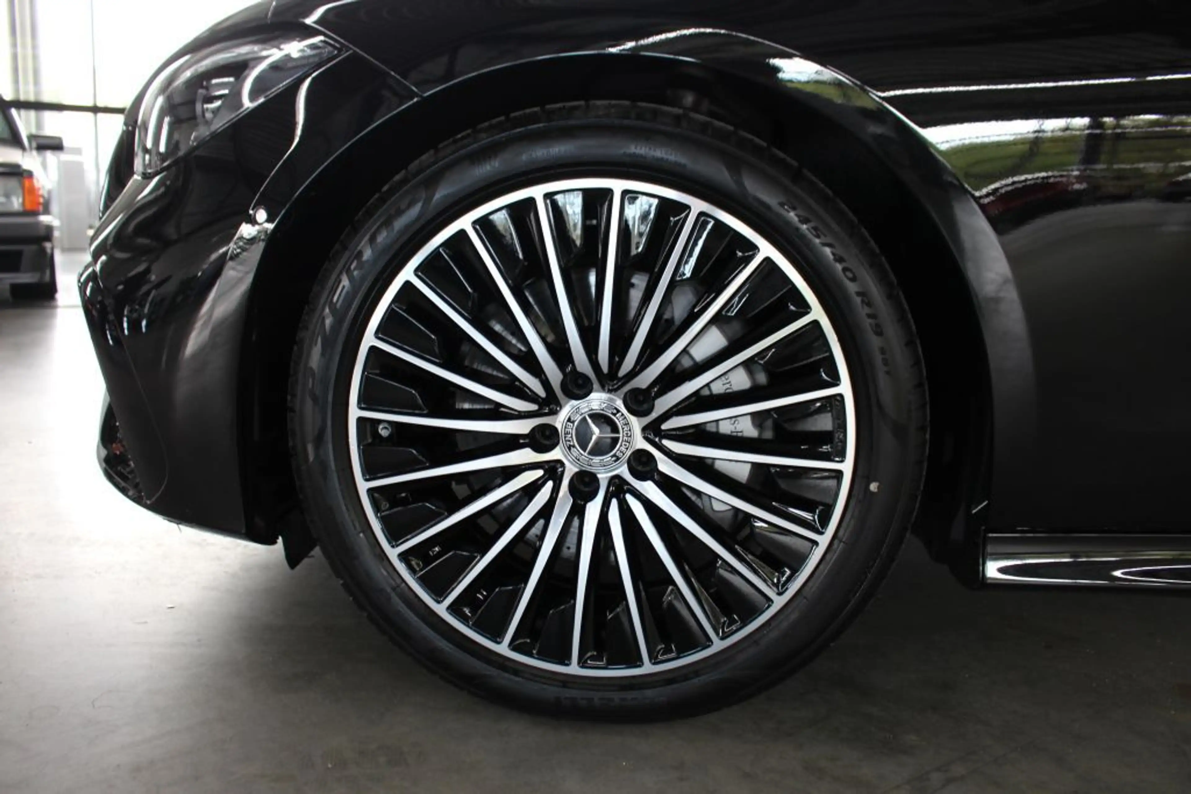 Mercedes-Benz CLE 200 AMG Adv + Cabriolet LED AIRSCARF AIRCAP — photo 4