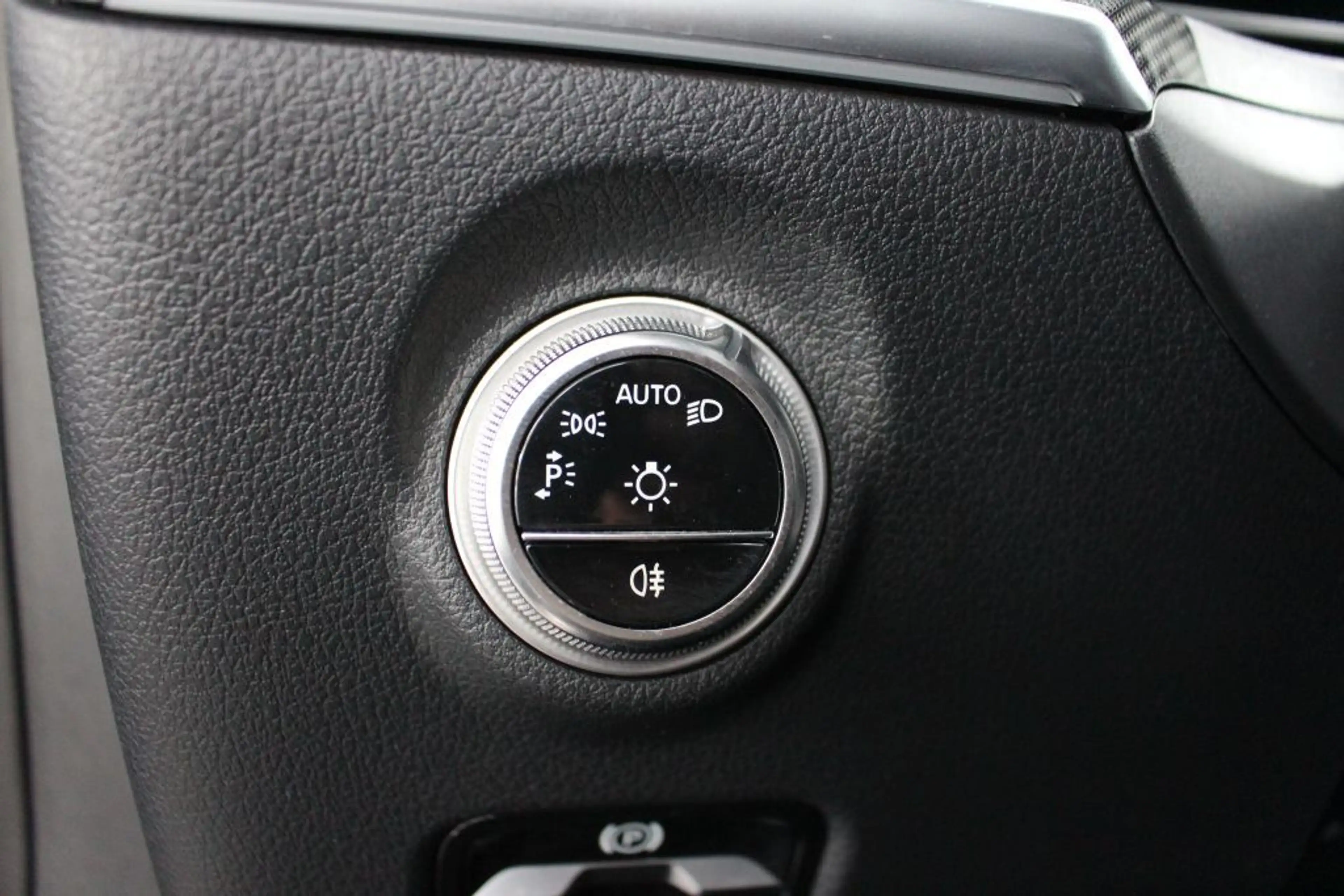 Mercedes-Benz CLE 200 AMG Adv + Cabriolet LED AIRSCARF AIRCAP — photo 8