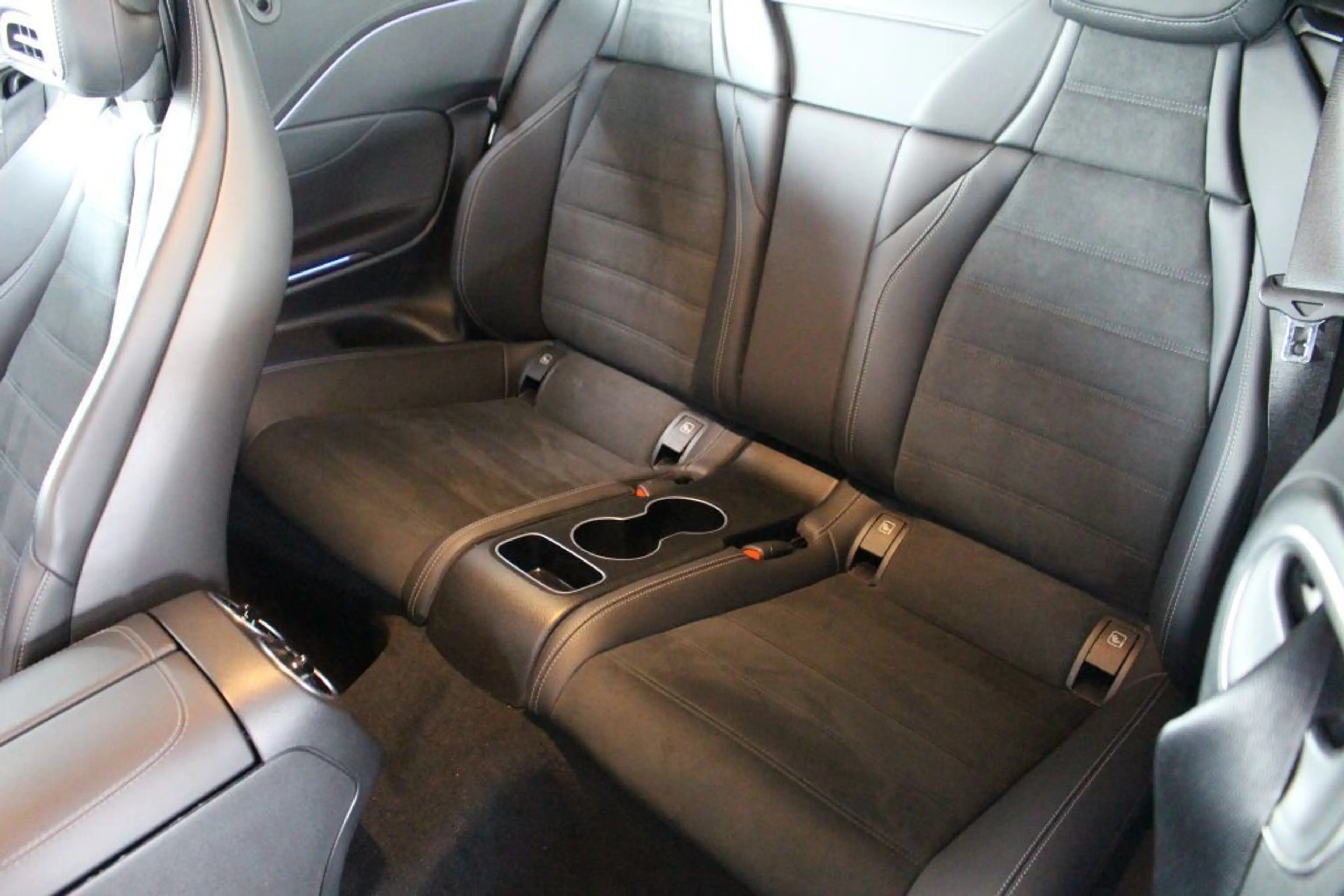 Mercedes-Benz CLE 200 AMG Adv + Cabriolet LED AIRSCARF AIRCAP — photo 15