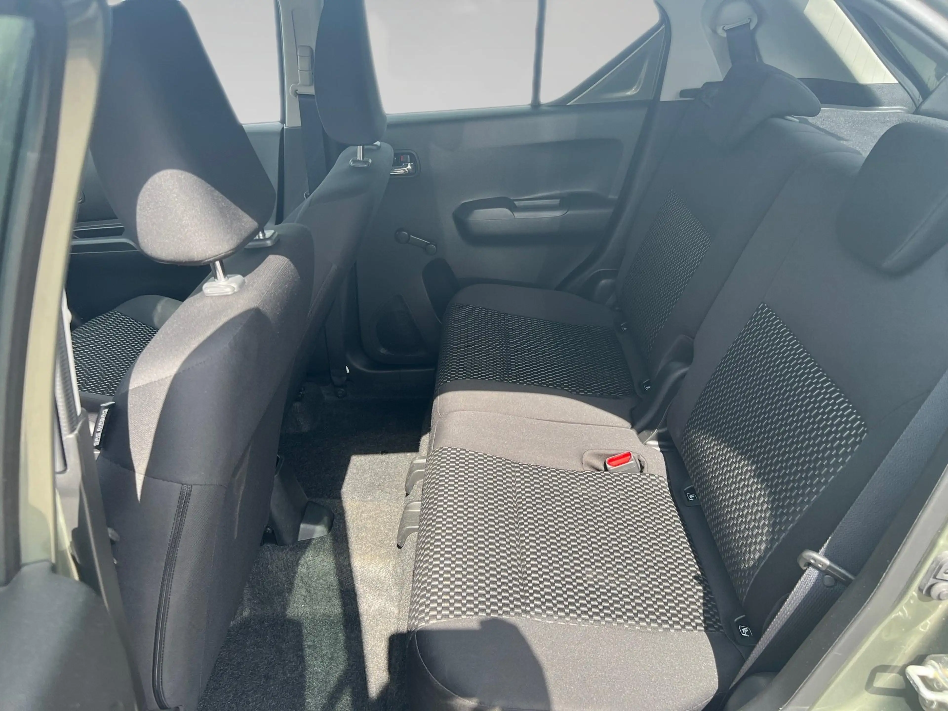 Suzuki Ignis IGNIS — photo 15
