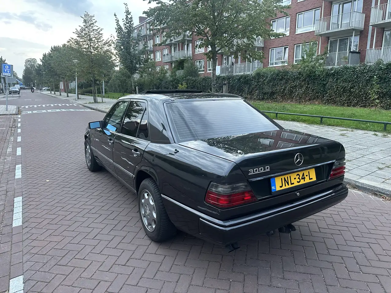 Daimler Mercedes-Benz W124 300D - 6 Cilinder - Belastingvr, foto 7