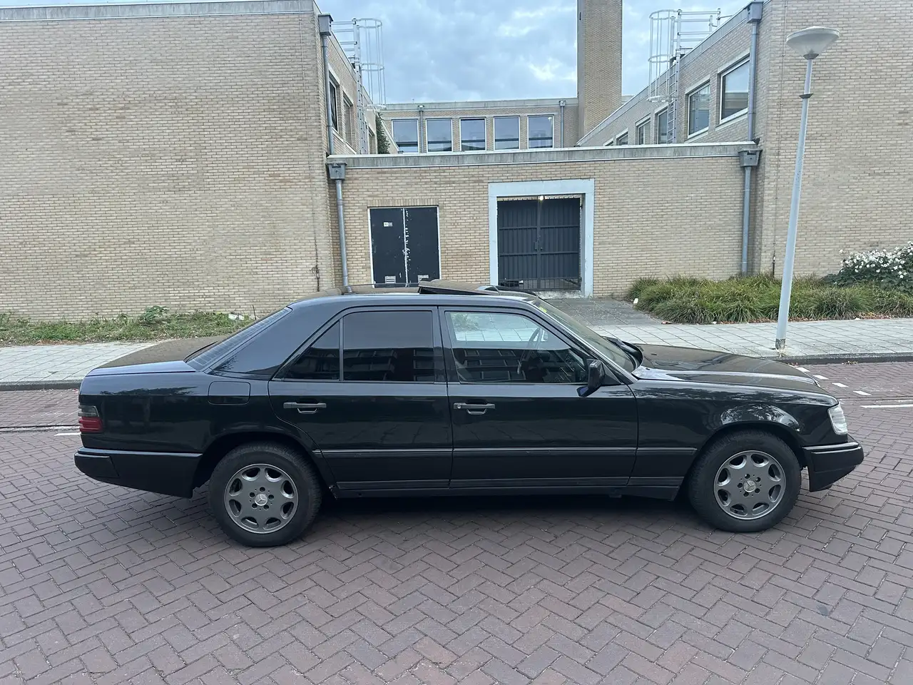 Daimler Mercedes-Benz W124 300D - 6 Cilinder - Belastingvr, foto 4