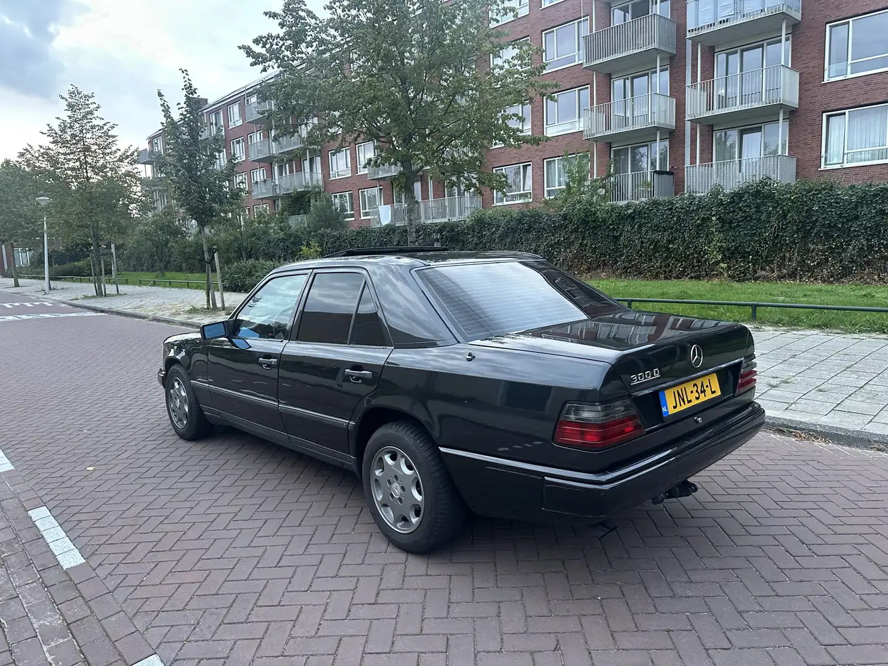 Daimler Mercedes-Benz W124 300D - 6 Cilinder - Belastingvr, foto 8