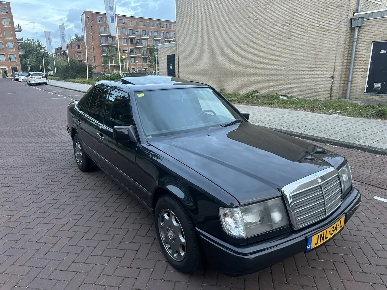 Daimler Mercedes-Benz W124 300D - 6 Cilinder - Belastingvr, foto 5