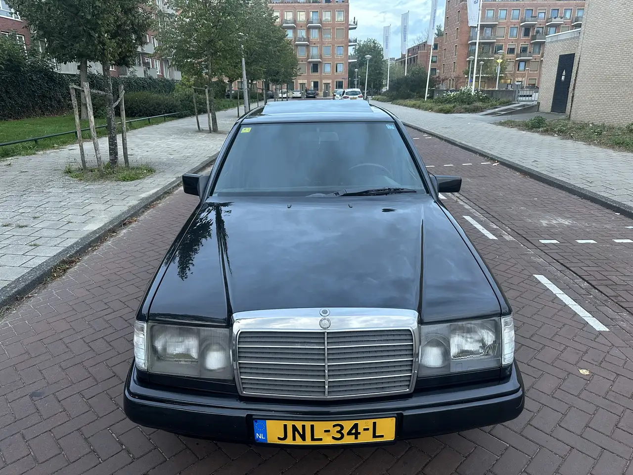 Daimler Mercedes-Benz W124 300D - 6 Cilinder - Belastingvr, foto 3