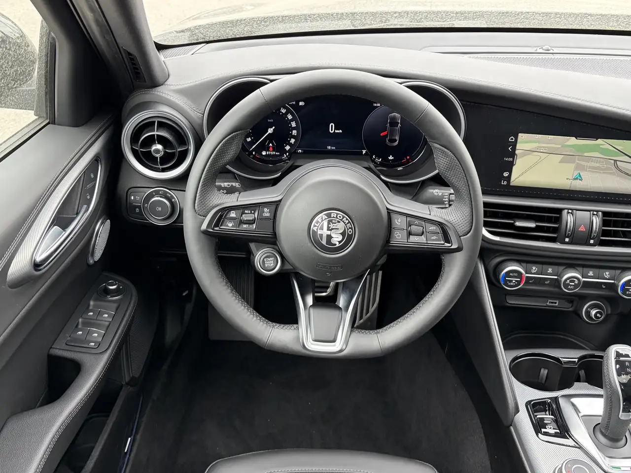 Alfa Romeo Giulia снимка Alfa Romeo Giulia