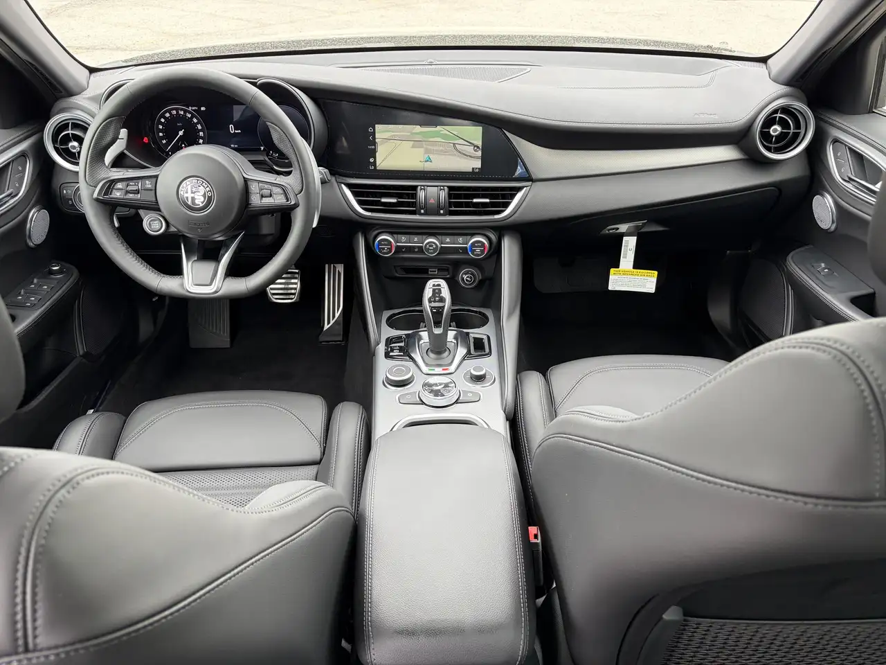 Alfa Romeo Giulia снимка Alfa Romeo Giulia