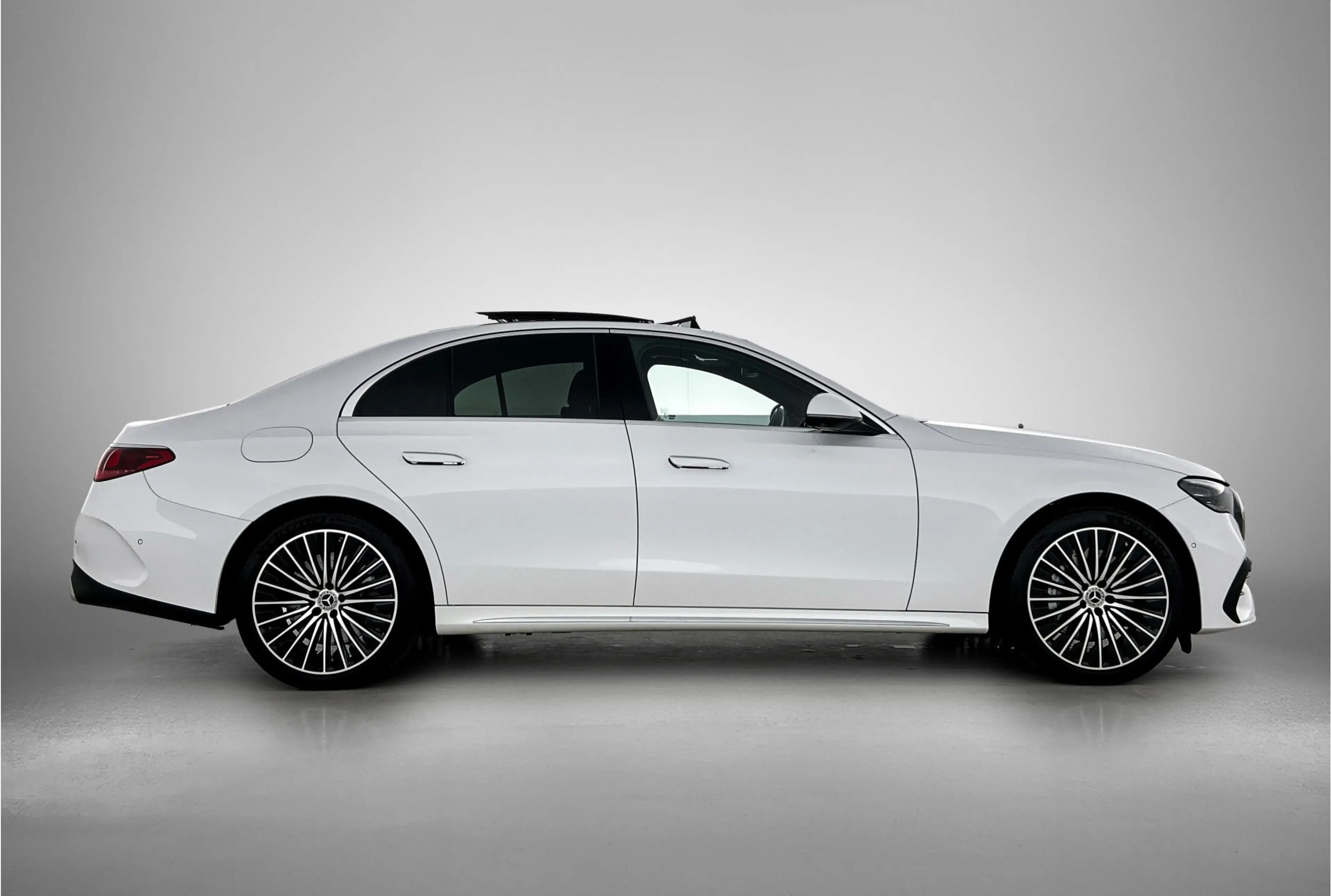 Mercedes-Benz E 300 e AMG Line Inclusief 24 maanden MB Certified garan — photo 15