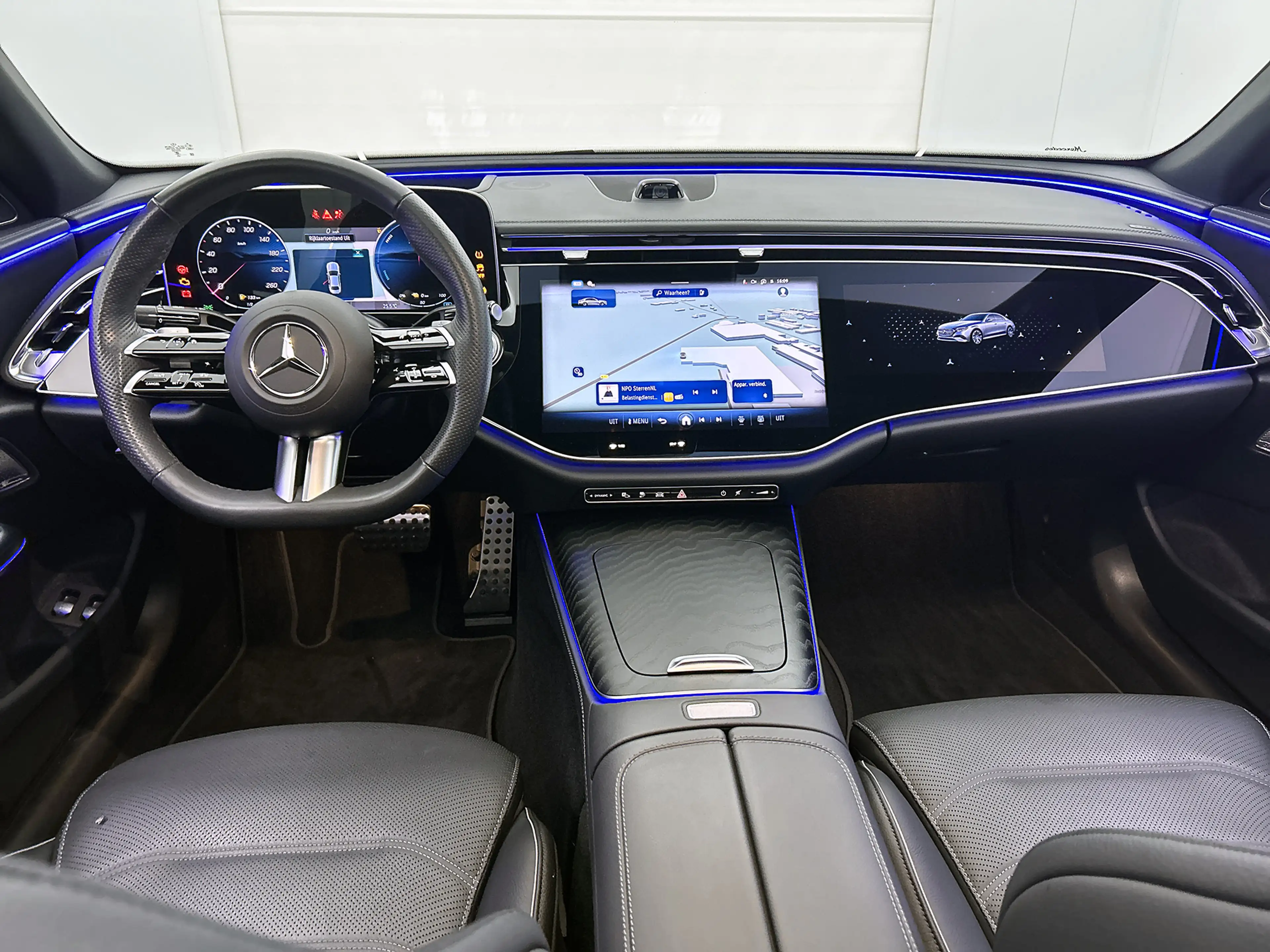 Mercedes-Benz E 300 e AMG Line Inclusief 24 maanden MB Certified garan — photo 5