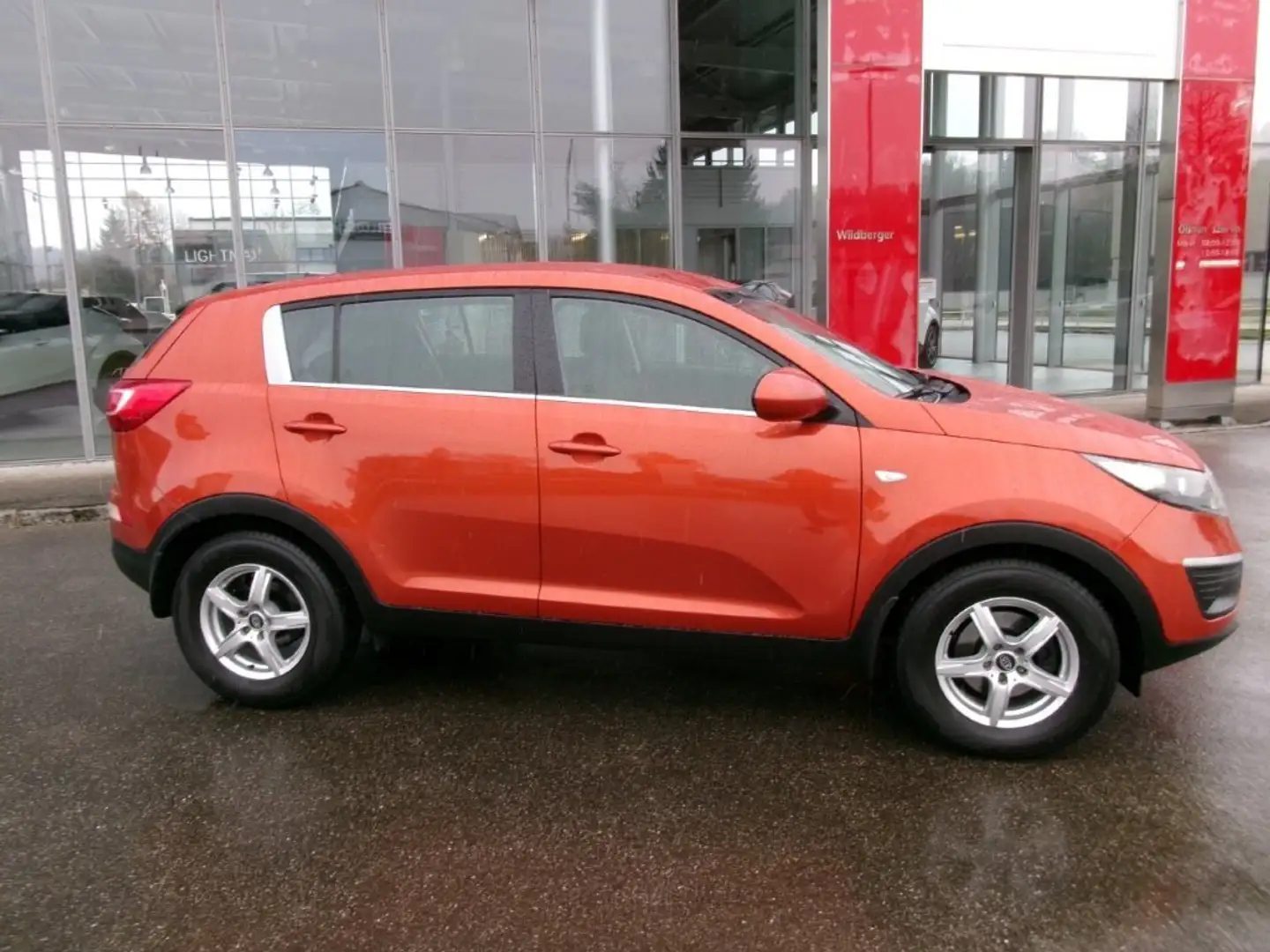 Kia Sportage Sportage Cool 1,7 CRDi Cool !!! TOPGEBRAUCHTER !!! Orange - 2