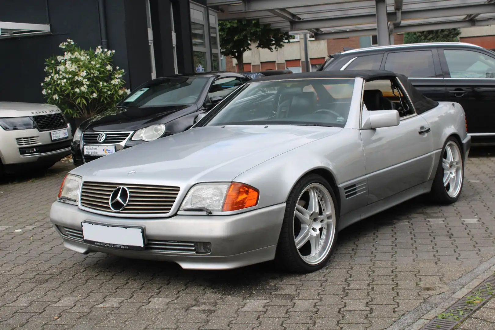 Mercedes-Benz SL 300 *LEDER*AUTOMATIK*GUTER ZUSTAND! Silber - 1