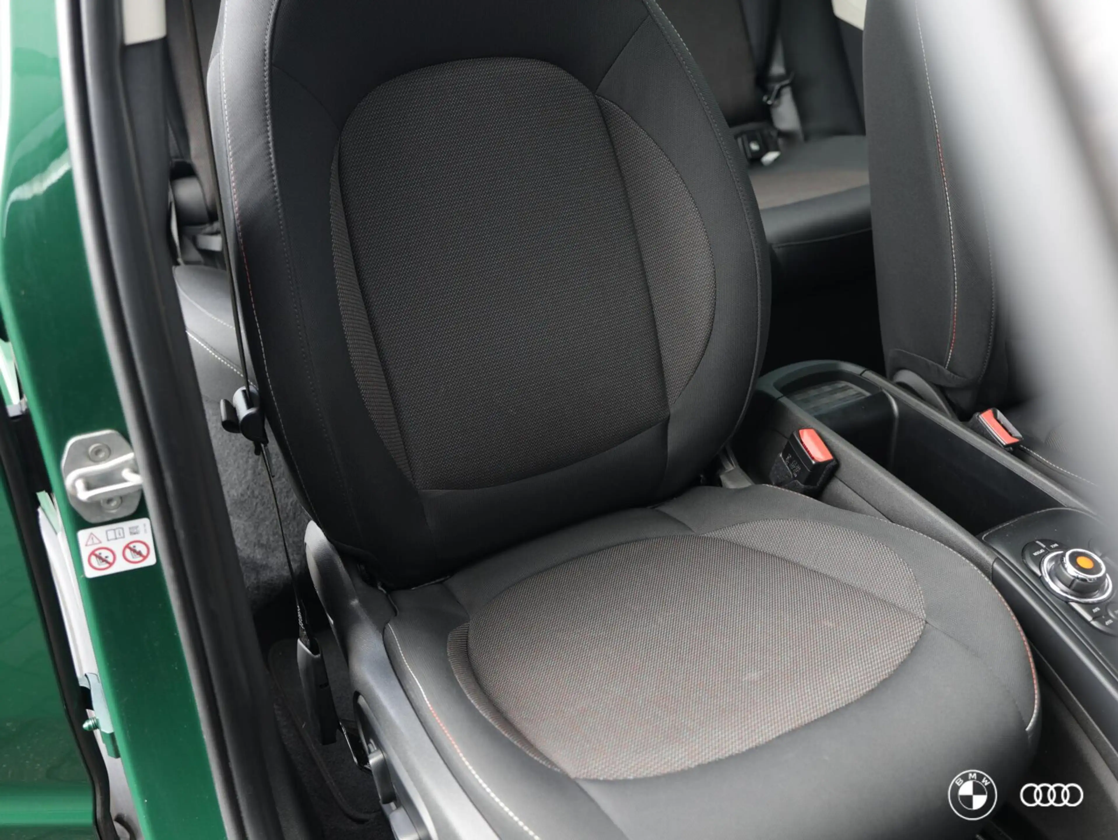 MINI Cooper SE Countryman 1.5 ALL4 / PANODAK / STOELVW / AMBIENTE / CARPLAY — photo 15
