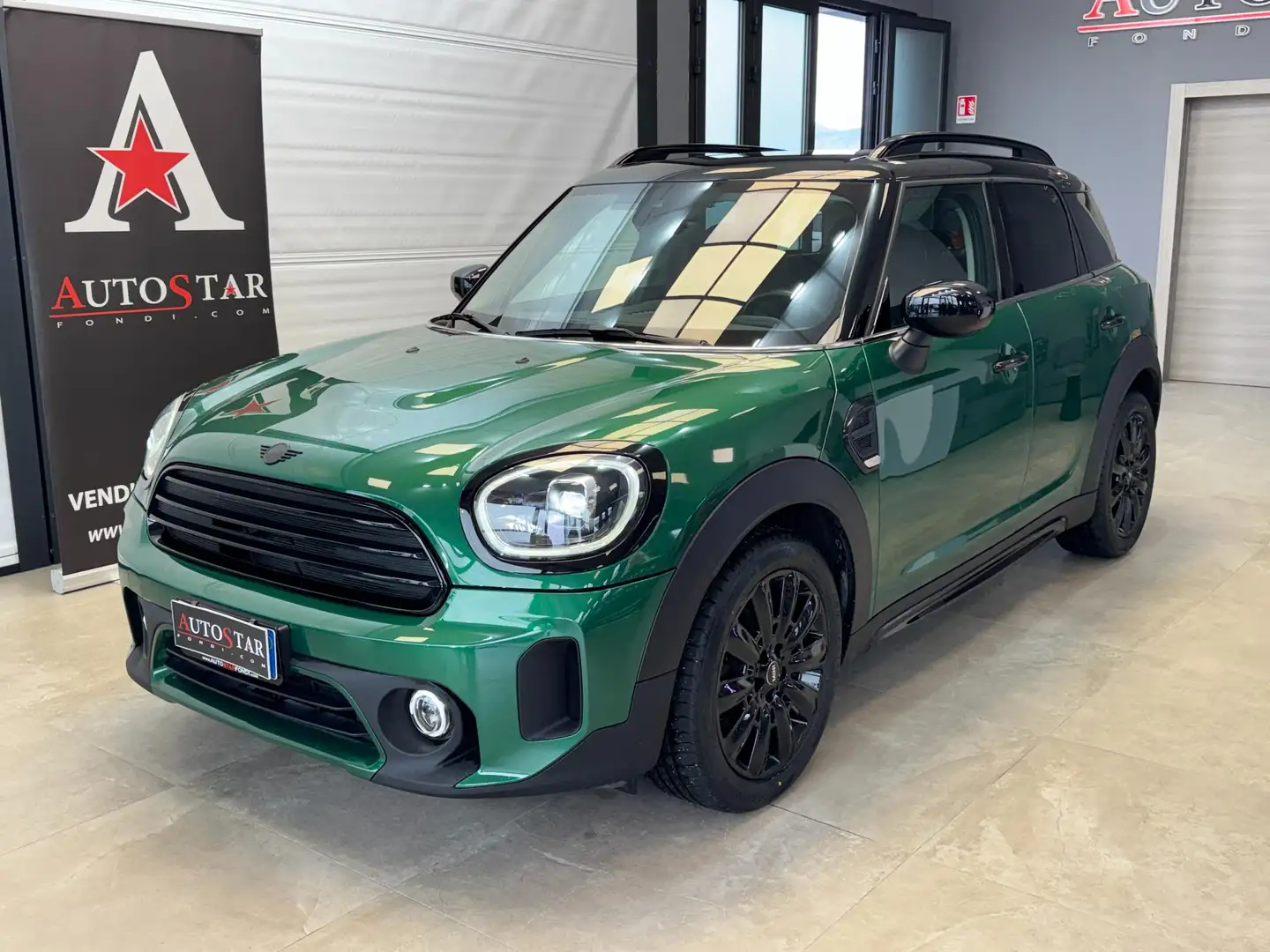 MINI Cooper D Countryman 2.0 Cooper D Essential auto Verde - 1