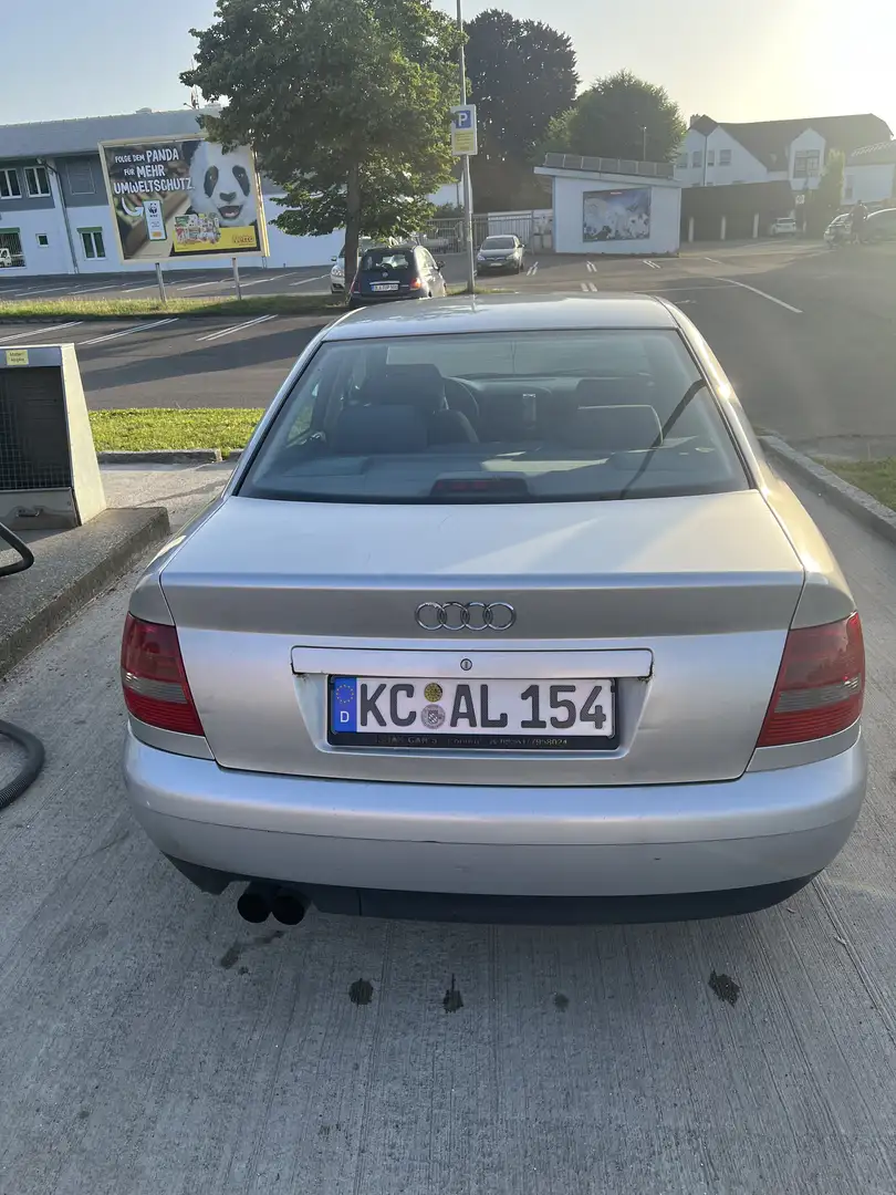 Audi A4 1.6 Argent - 2