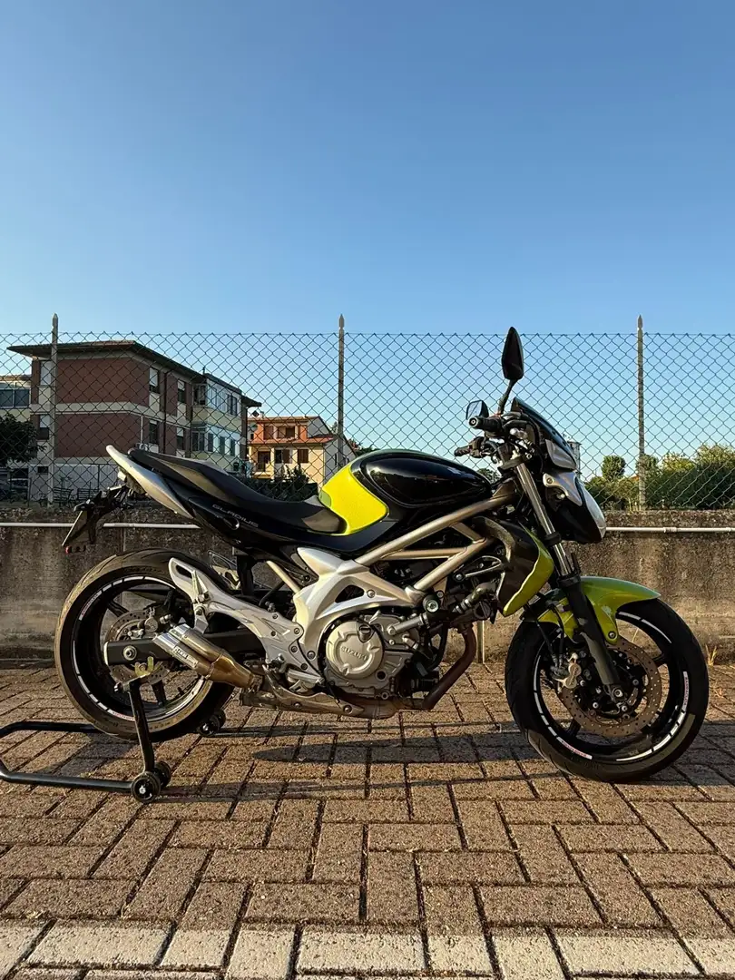 Suzuki Gladius 650 Nero - 1