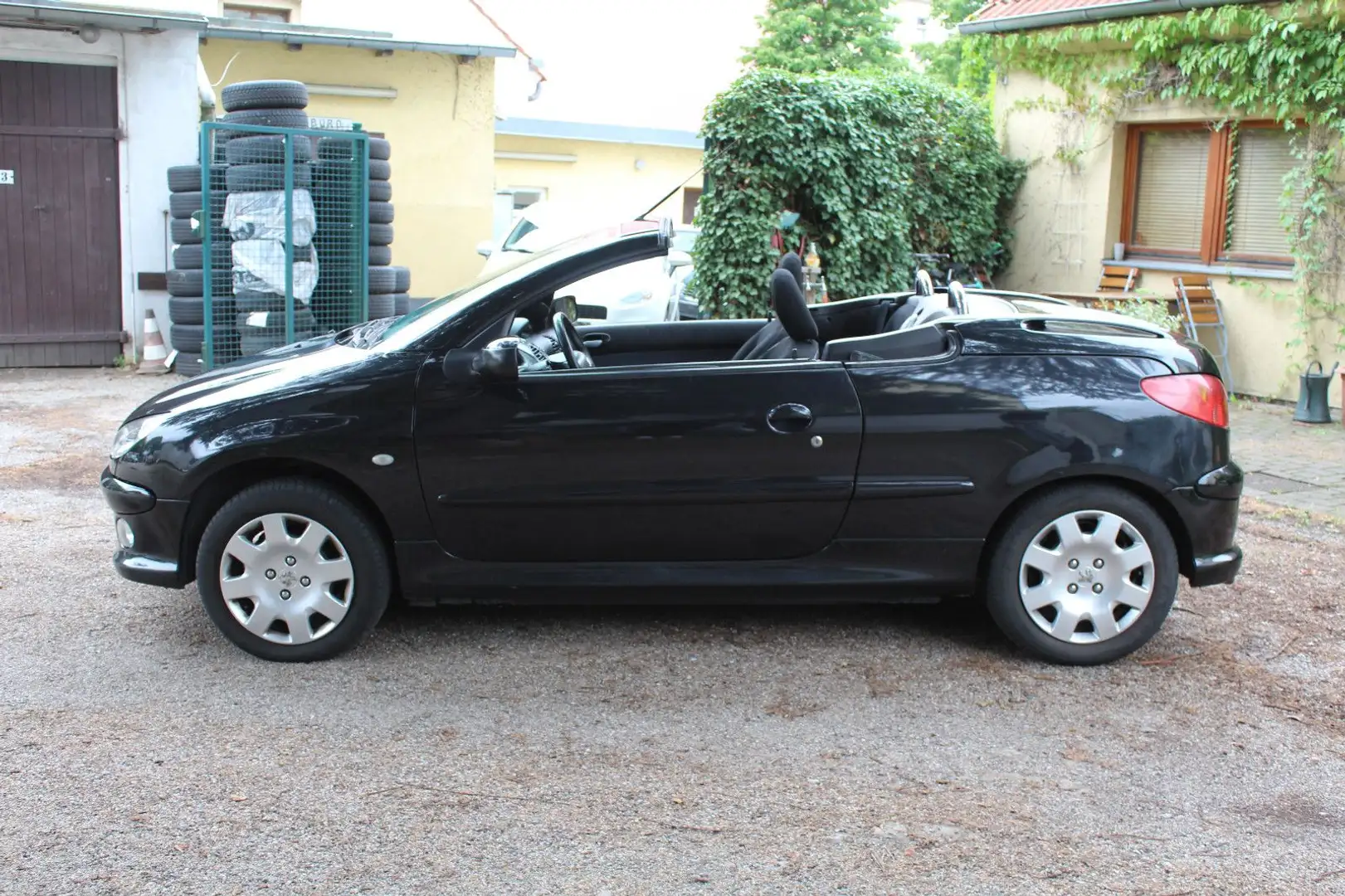 Peugeot 206 Cabrio CC Filou*TÜV NEU* Schwarz - 2