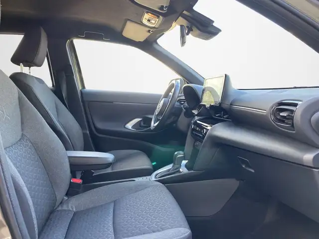 Toyota Yaris Cross view 15